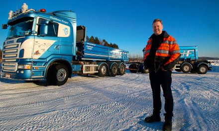 Sora kulkee Komppi-Hannun kyydillä