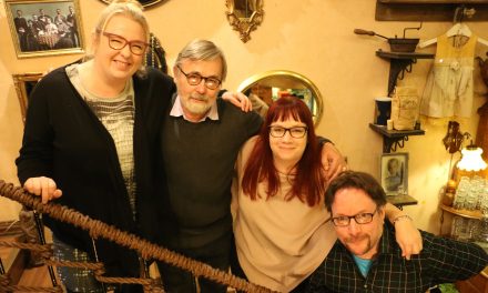 Liikkuvaa teatteria ja sooloesityksiä