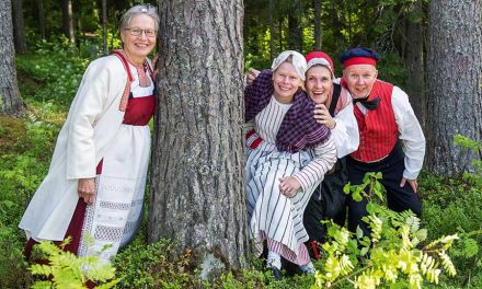 Kansallispuvut käyttöön!
