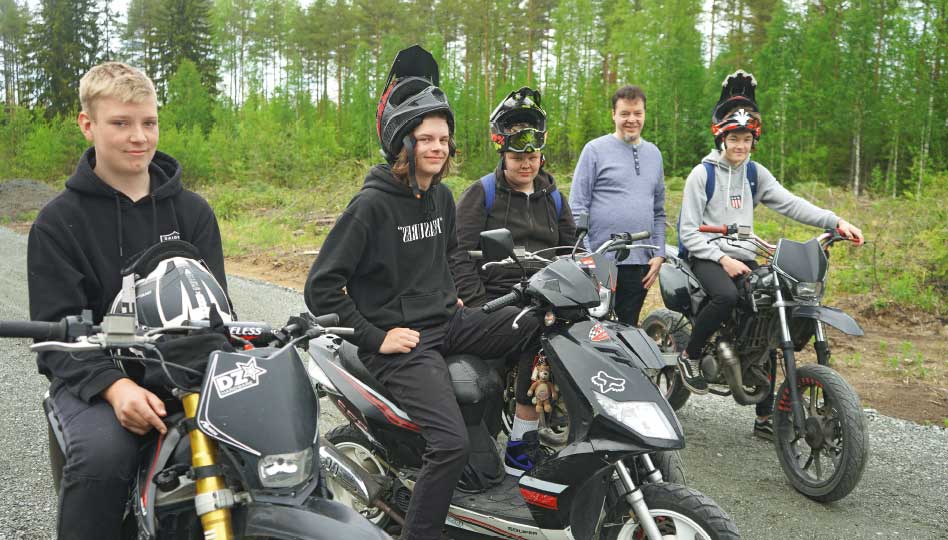 Moposta on moneksi