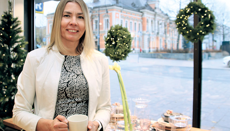 Tarinat toimitusjohtajan taustalla