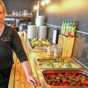 Lounasravintola Silta palvelee Tehdaskadulla