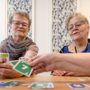 Nonna Kallavesi sijaitsee nimikkojärvensä rannalla Maljalahden upeissa maisemissa. Tarjolla on yhteisöllistä mutta omannäköistä elämää omissa vuokrakodeissa kahdessa vastavalmistuneessa esteettömässä asuinrakennuksessa.