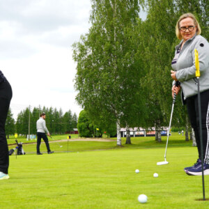 Golfin asema suomalaisten liikuntaharrastusten joukossa on muuttunut 2000-luvulla paljon. Kilpailullisuuden rinnalle on tullut rennompi tapa harrastaa, mikä kiinnostaa yhä enemmän myös nuoria.