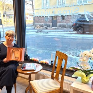 Sirpa Lyytisen kauneushoitolassa asiakas on kaiken huomion keskipiste. Asiakkaalle laaditaan aina juuri hänen tarpeisiinsa sopiva hoitokokonaisuus.